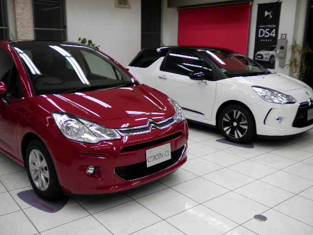 1.2LのNewC3＆DS3、展示しております！