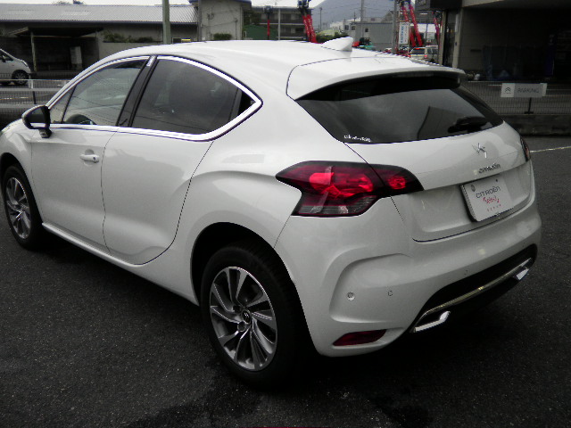 DS4の認定中古車です！