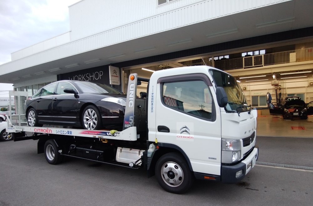 シトロエン栗東の積載車